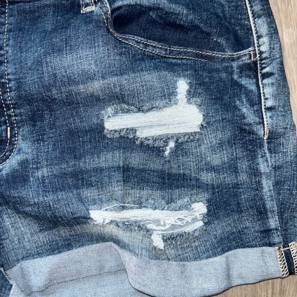 SO low rise size 17 blue jean shorts - Picture 3 of 7